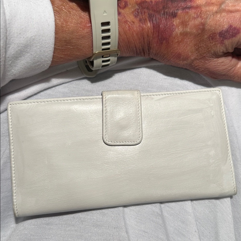 GUCCI WHITE HORSE-BIT LOBG WALLET. EUC STUNNING CONDITION - Picture 9 of 9